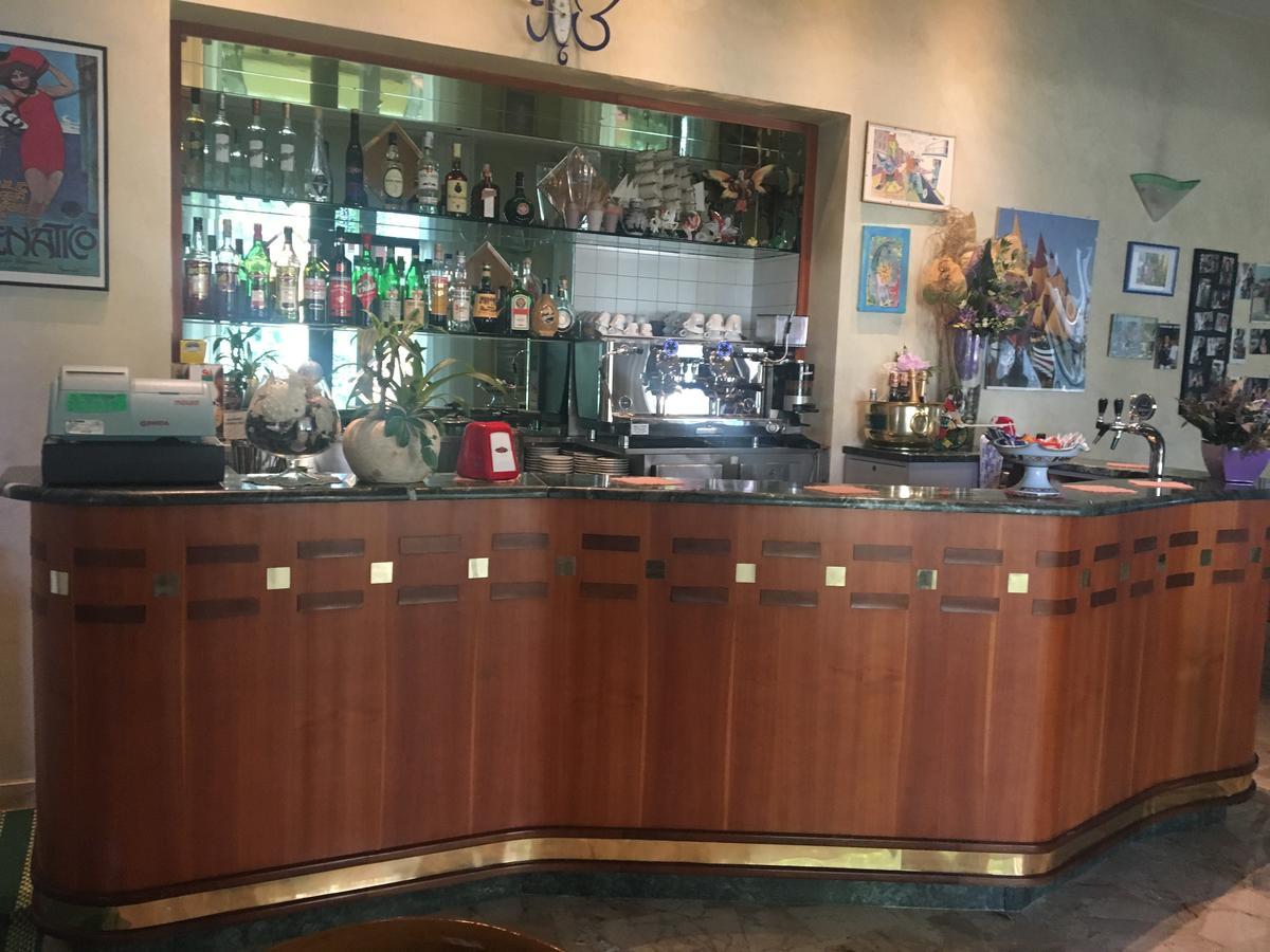 Hotel Laila Cesenatico Ngoại thất bức ảnh