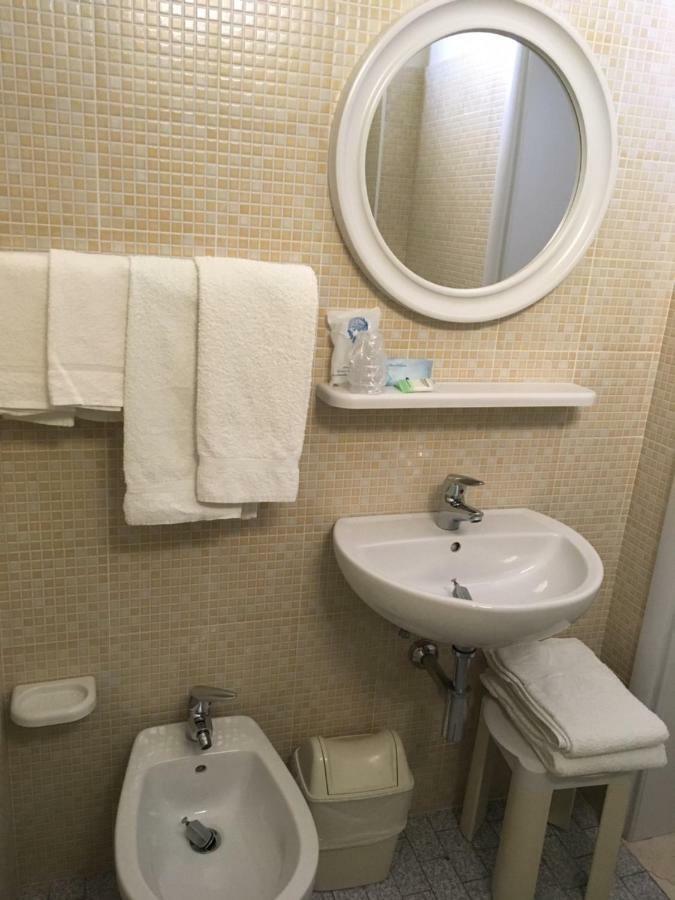 Hotel Laila Cesenatico Ngoại thất bức ảnh