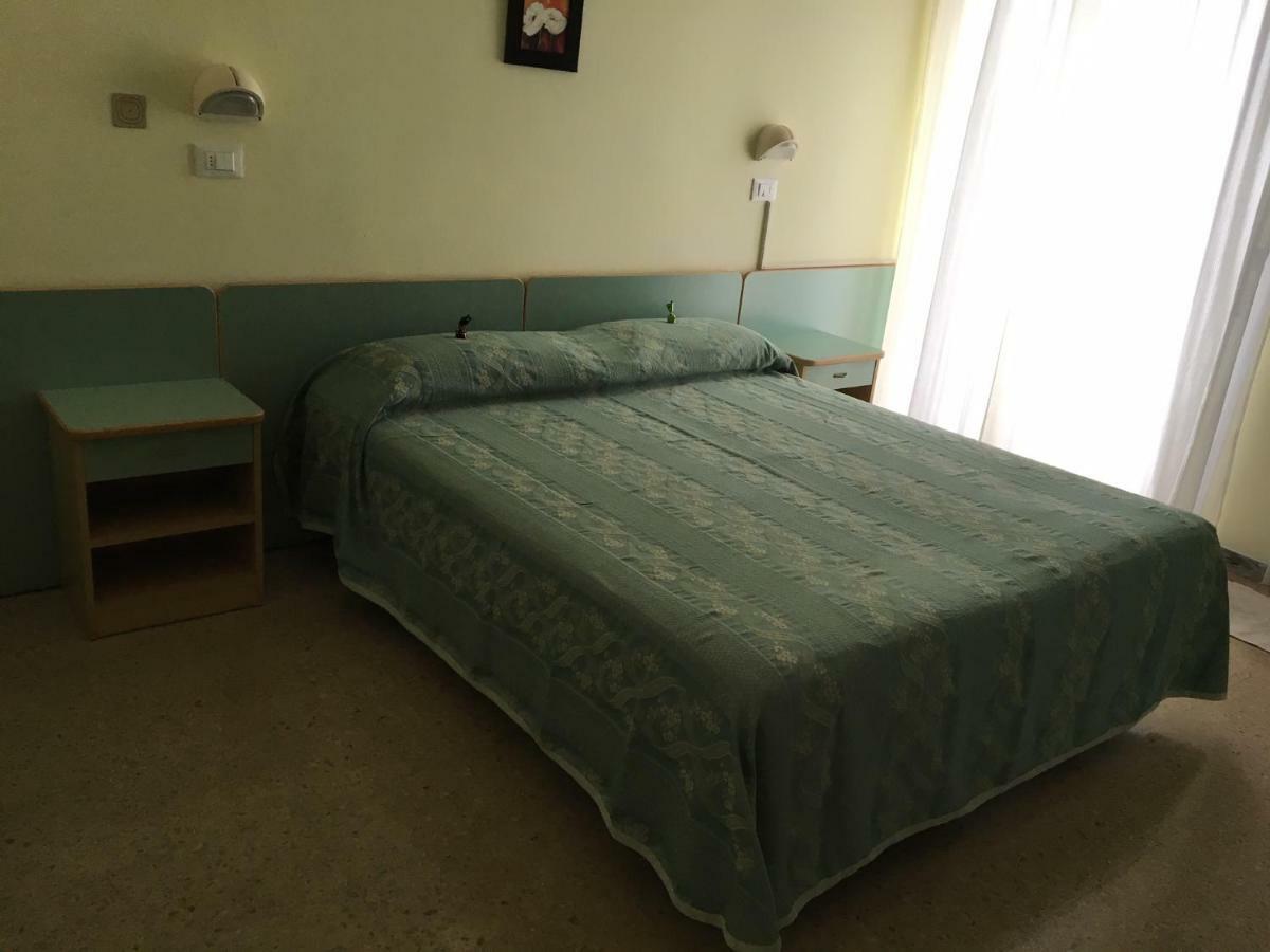 Hotel Laila Cesenatico Ngoại thất bức ảnh