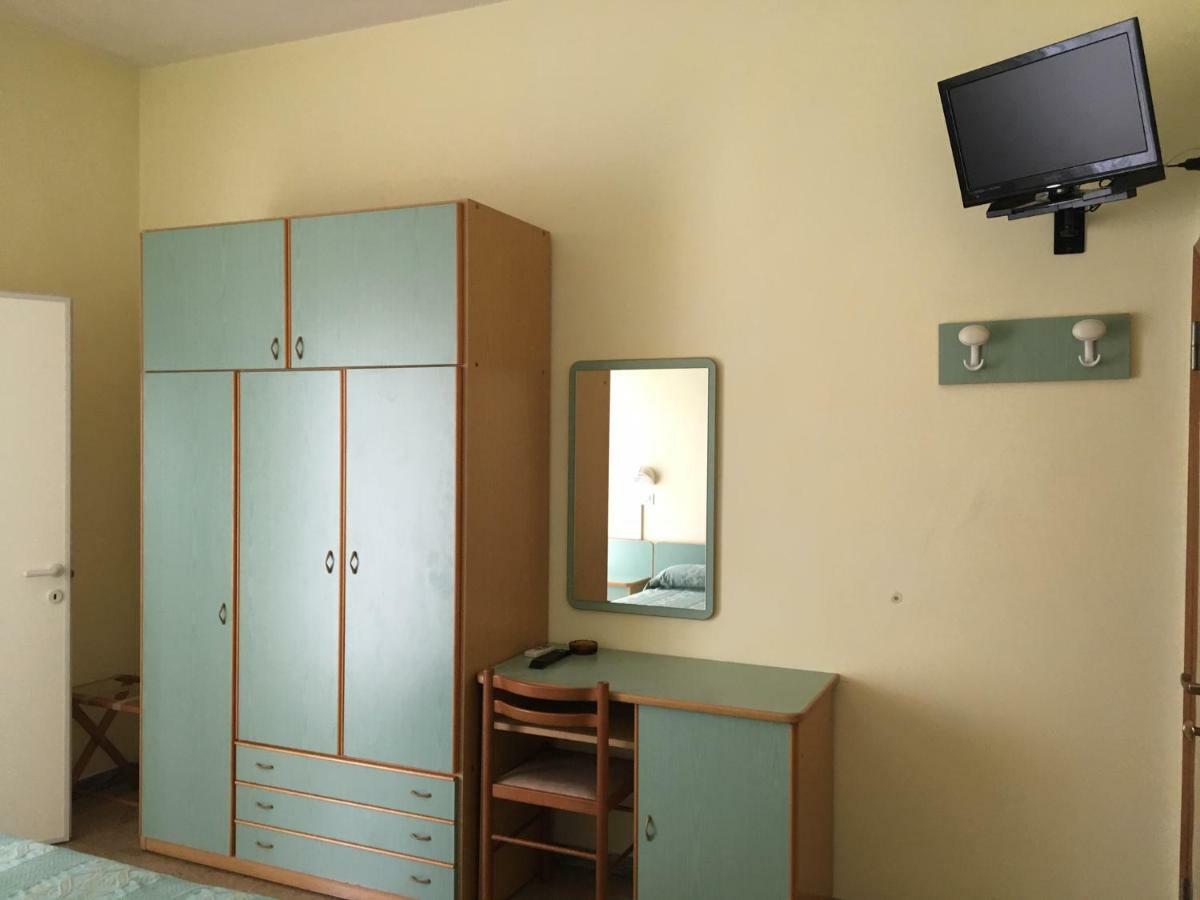 Hotel Laila Cesenatico Ngoại thất bức ảnh